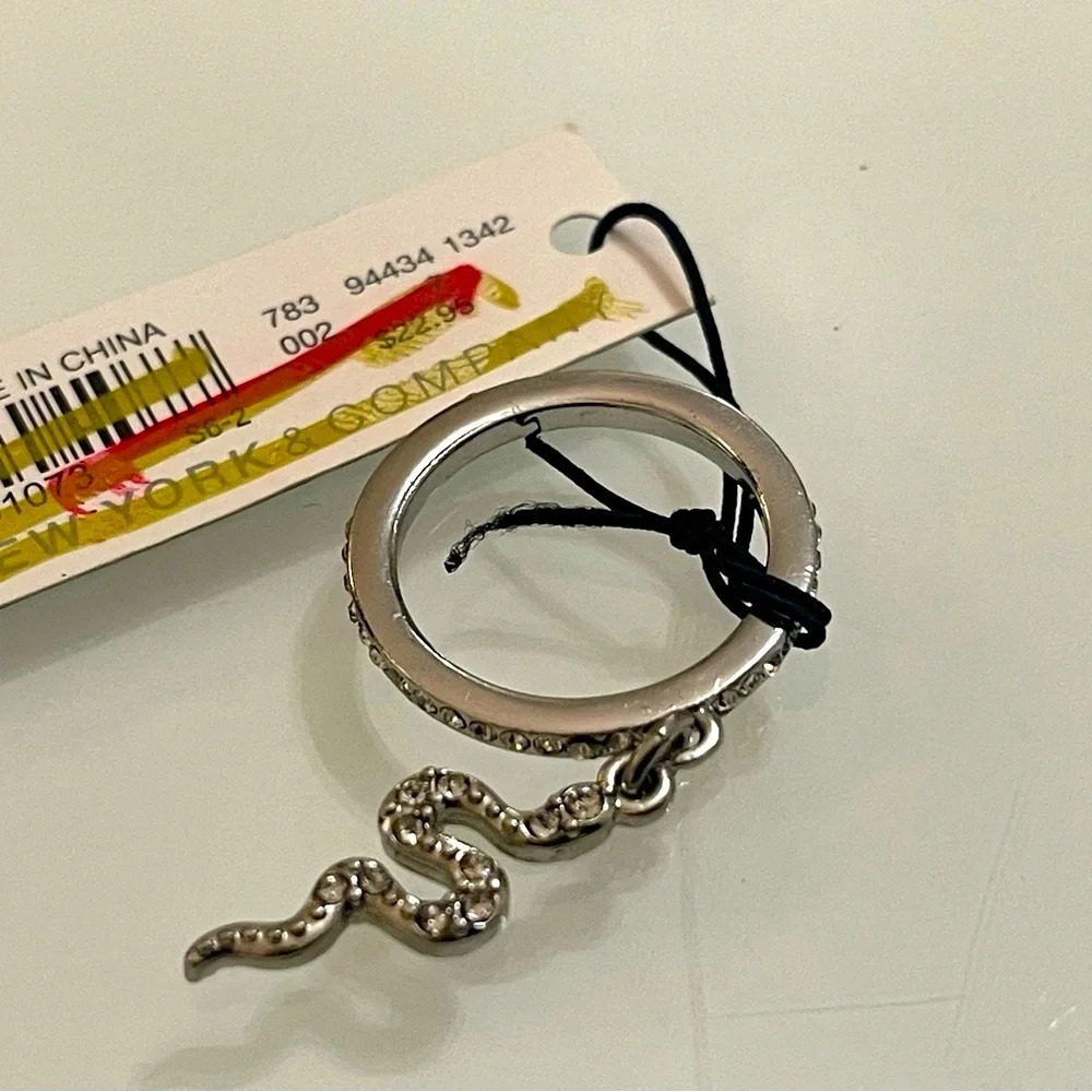 3x$25 ❤️ New York & Co Dangling Snake Ring ❤️ size 6, 7, 8 - Picture 2 of 8